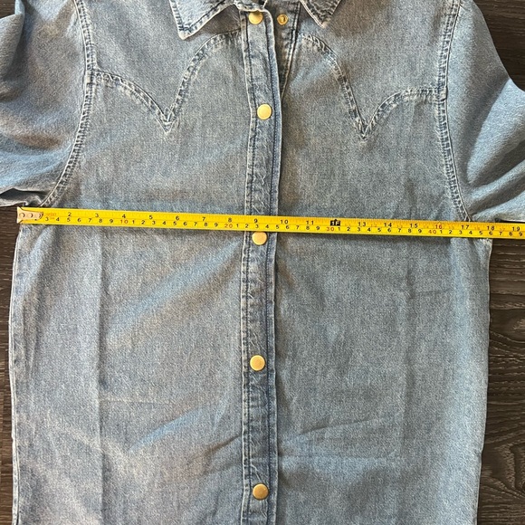 👑NWOT Triarchy Light Blue Button Up Denim Shirt XS - Picture 5 of 10